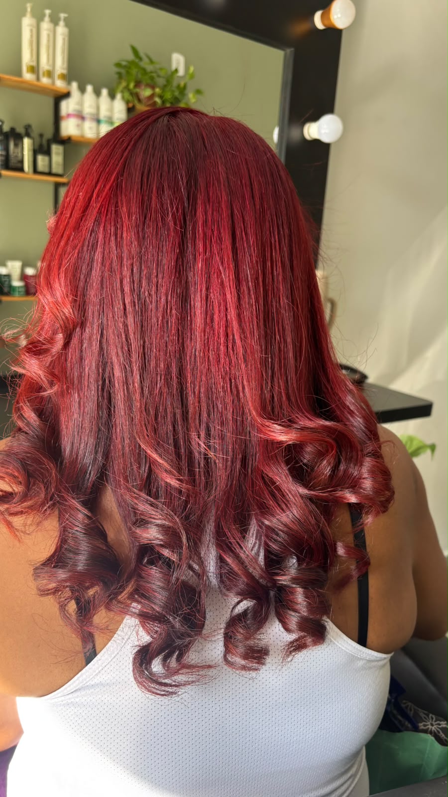 Coloração vermelho vibrante
